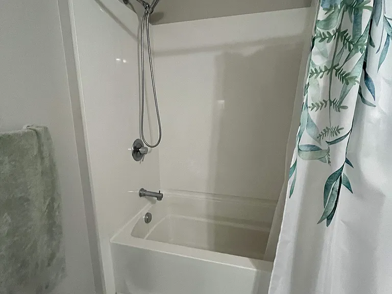 Makati Cir — Photo 6