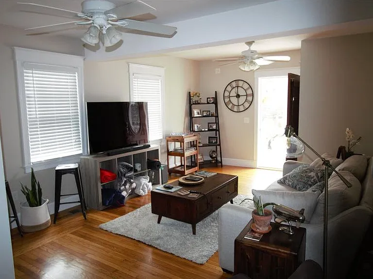 54 Dixon St #1 — Photo 7