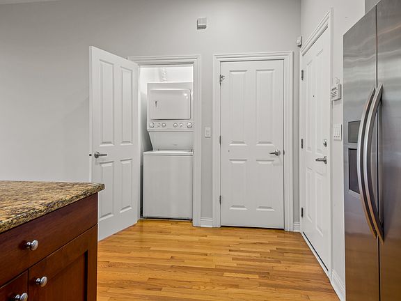 4th image of 4700 N Western Ave APT 4H
