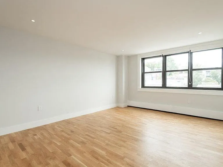 Carson Tower — Photo 37