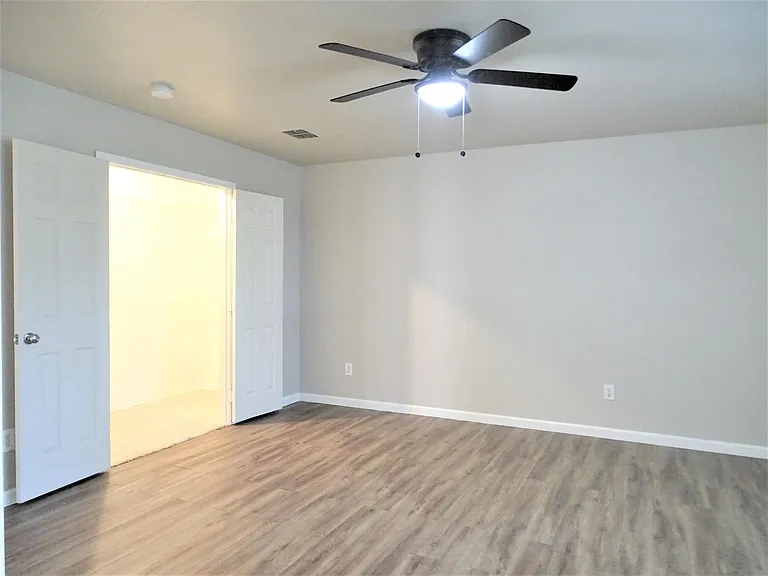2809 Briargrove Ln — Photo 17