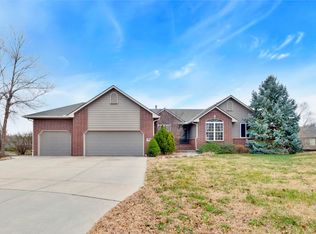 833 N Bracken Cir, Wichita, KS 67206