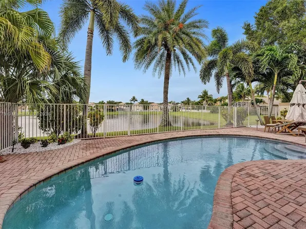 4851 Modern Dr, Delray Beach, FL 33445