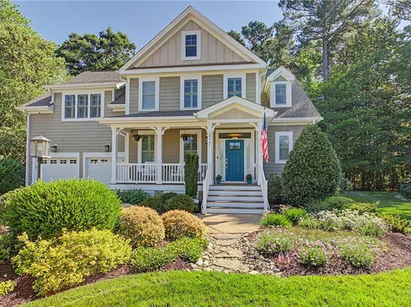 217 Summerhouse Ln, Carrollton, VA 23314