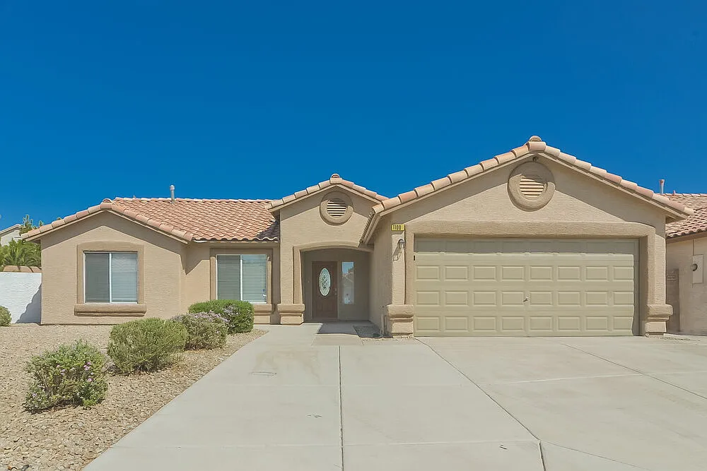 3 bed, 2.0 bath, 1431 sqft, $2,240 — Photo 1