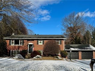 101 Lea Dr, Butler, PA 16001