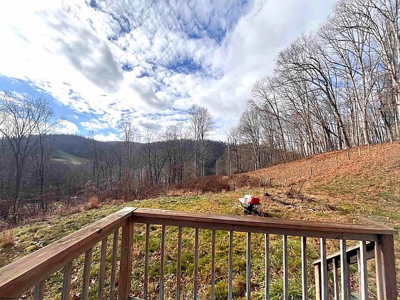 5th image of 247 Mount Zion Ln