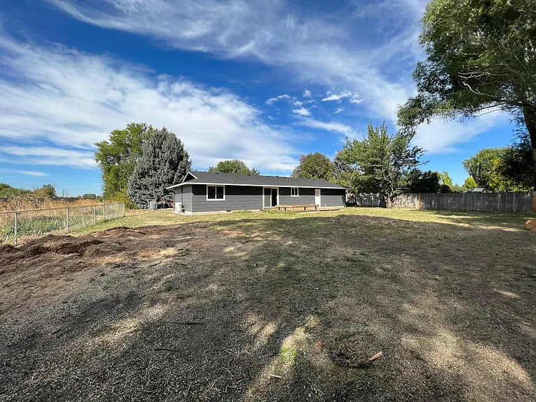 394 S Harlan Pl — Photo 30