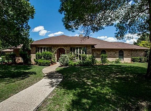 2nd image of 932 Creekbend Cir