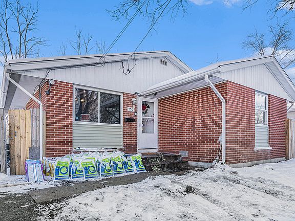 3rd image of 230 Kingman Ave E