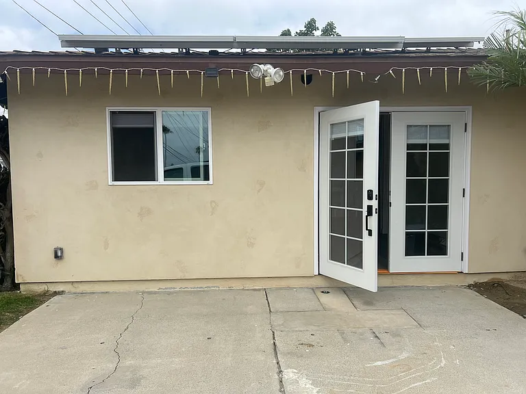 Private Entrance