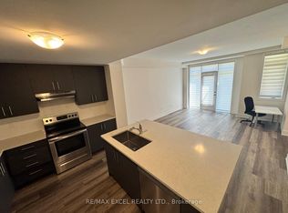 2 Phelps Ln #15, Richmond Hill, ON L4E 1J4