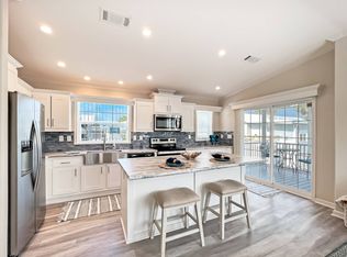 24 Dakota Trl, Fort Myers Beach, FL 33931