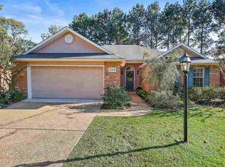 209 Twin Lks S, Clinton, MS 39056