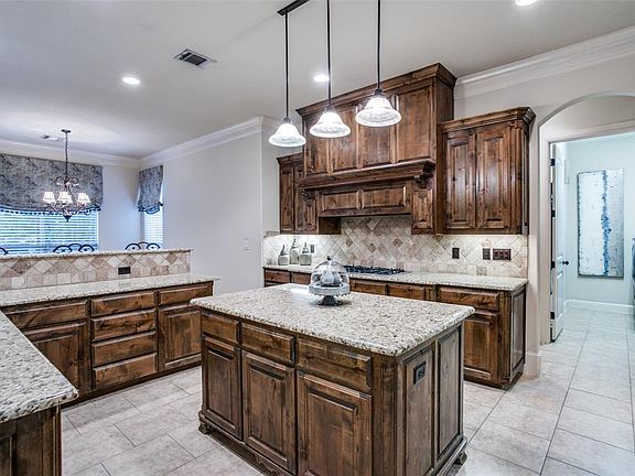 4th image of 8109 Camino Dr