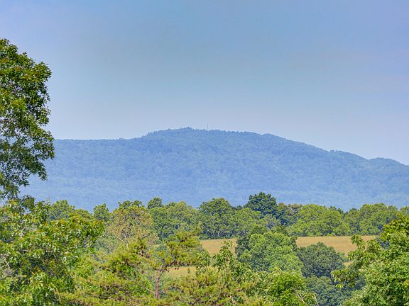 3rd image of Country Oaks Ln