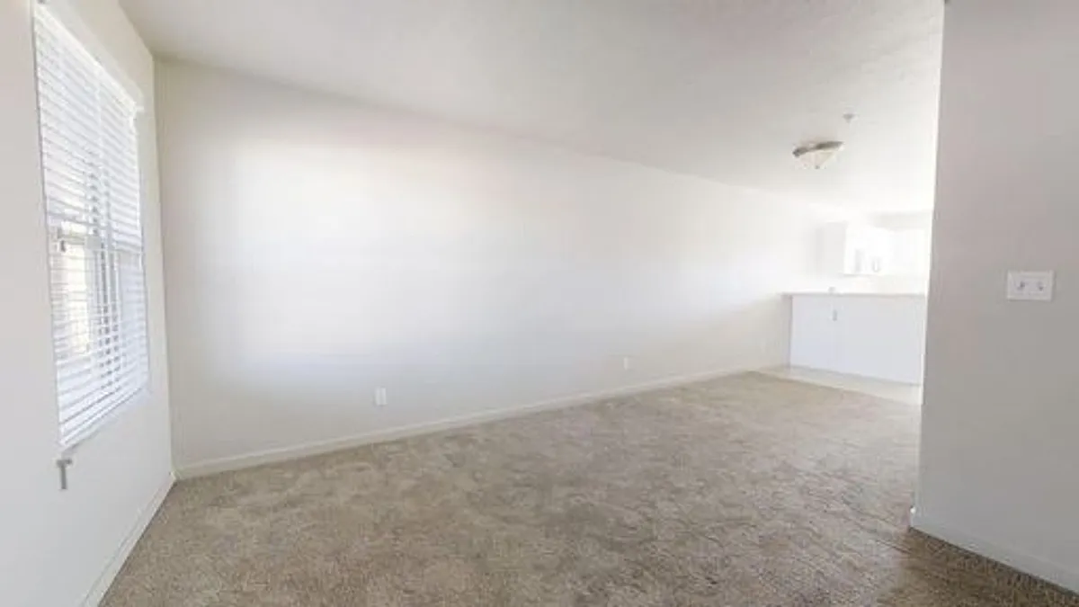 Building Photo - 1080 W 965 N #304