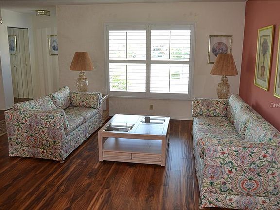 4th image of 2005 Meadowlark Ln