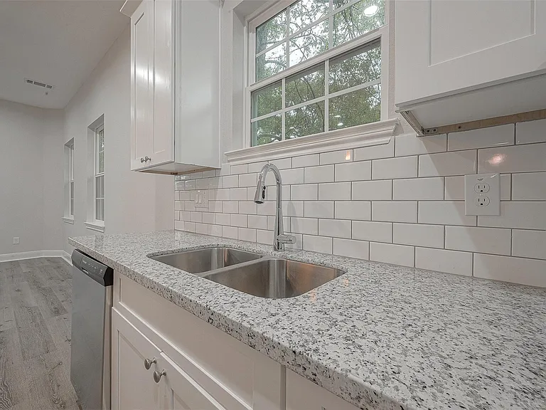 2528 S Texas Ave #A — Photo 21