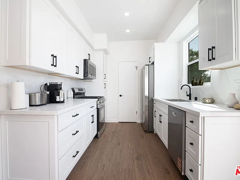 344 S Rexford Dr #4 — Photo 9