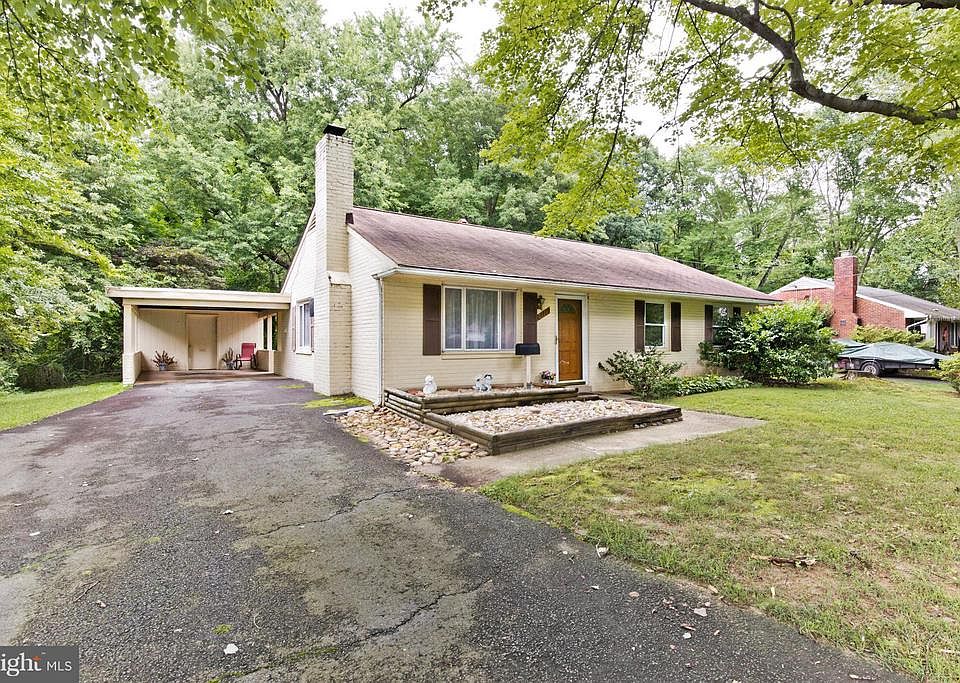 1st image of 6110 Yellowstone Dr