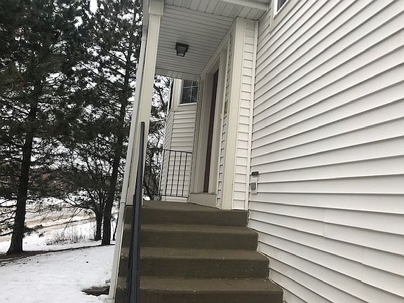 2nd image of 1104 Shorewood Ct