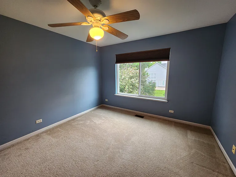 460 Arlington Ln — Photo 12