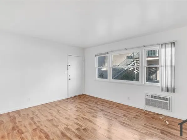 6537 Woodley Ave, Van Nuys, CA 91406