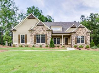 5414 Spinner Ln, Gainesville, GA 30506