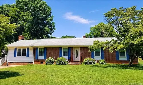 1832 Hyatt Ave Photo 1