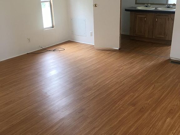 5th image of 3367 La Mesa Dr