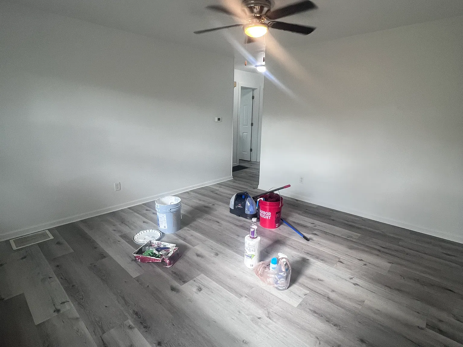 2 bed, 850 sqft, $1,200 — Photo 2