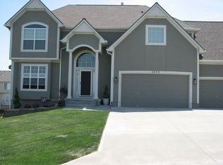 2504 SW Kenwill Ct, Lees Summit, MO 64082