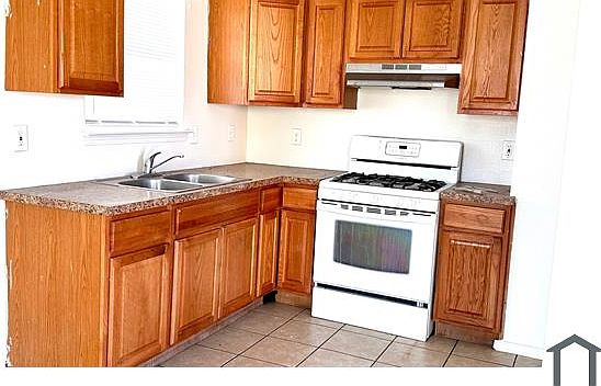 4th image of 259 Thorn Ave