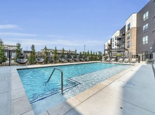 1600 NW 38th St #B-208, Kansas City, MO 64116