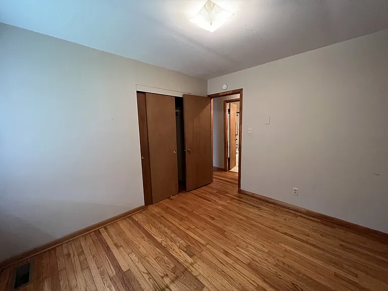 207 N Mulberry St — Photo 14