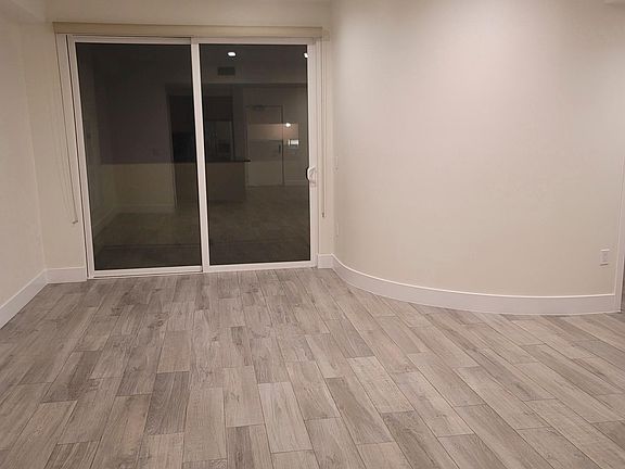 5th image of 5044 Bakman Ave #2I