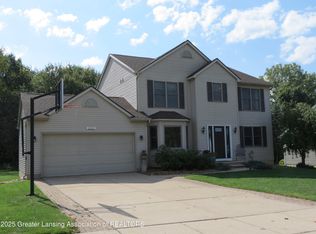 1111 Lacosta Dr, Dewitt, MI 48820