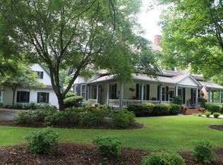 8256 Main St, Woodstock, GA