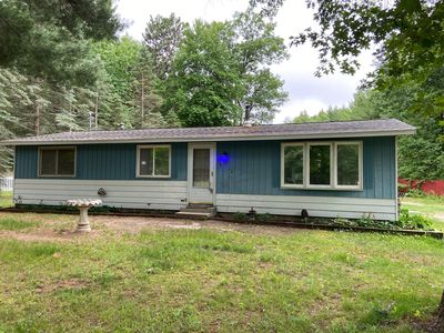 226 Vienna Ct, Houghton Lake, MI, 48629