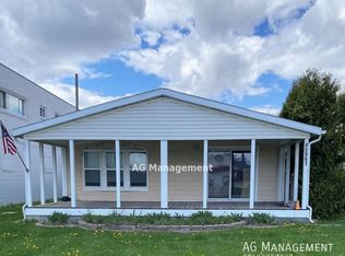45961 Jefferson Ave, Chesterfield, MI