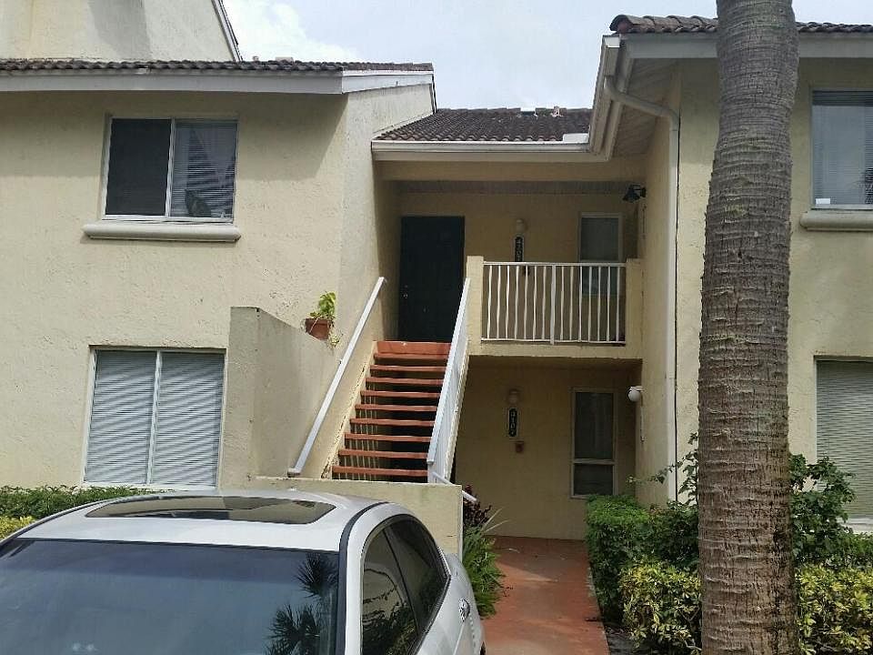 1st image of 4107 Glenmoor Dr