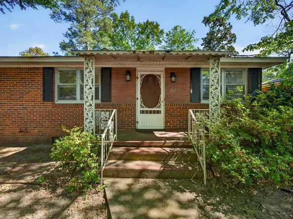 1217 Jensen St, West Columbia, SC 29169