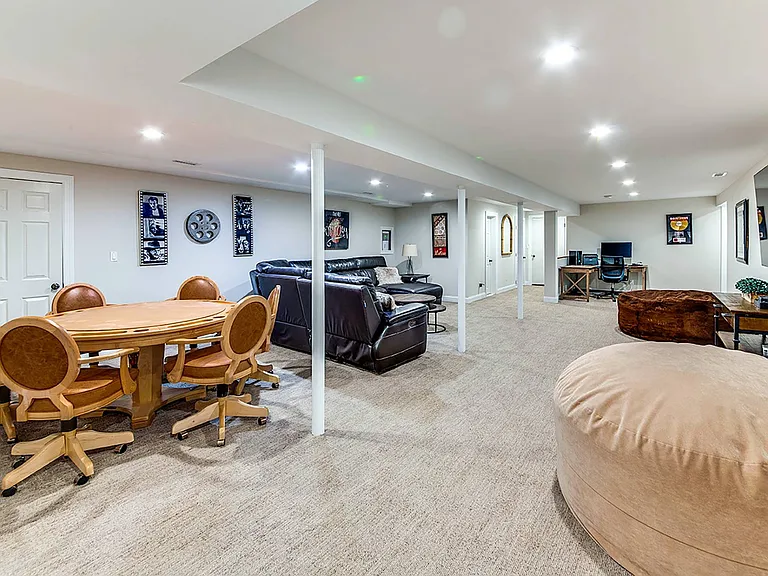 16 Woodedge Cir — Photo 20