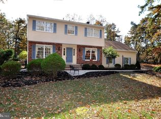 6 Forest Hills Dr, Medford, NJ 08055
