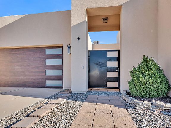 5th image of 2104 Chessman Dr NE