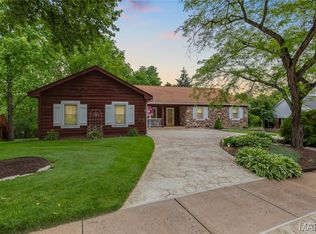 1334 Rusticview Dr, Ballwin, MO 63011