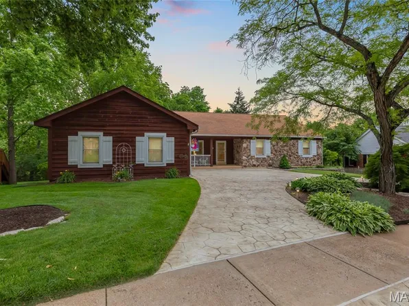 1334 Rusticview Dr, Ballwin, MO 63011