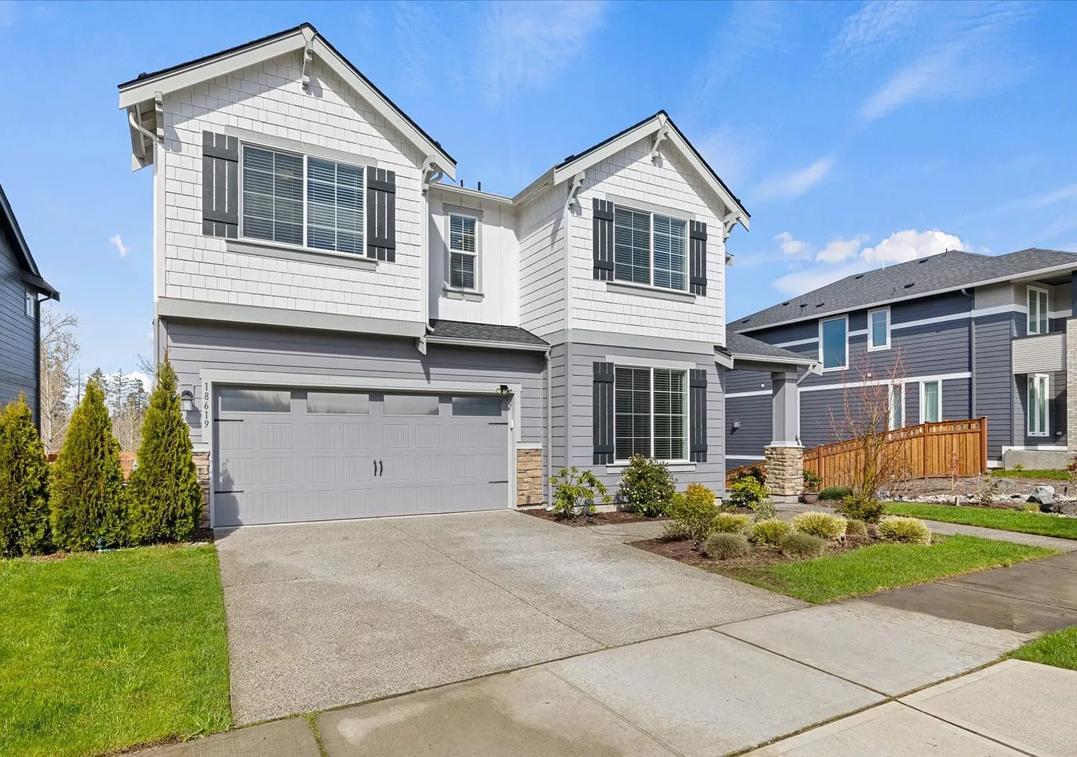 Stunning Bailey Plan by Lennar | Move in ready!! 5-Bedroom Home with Finished Basement & Smart Fe... — Photo 4