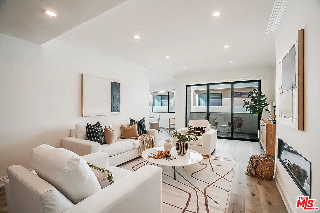2 bed, 2.5 bath, 2000 sqft, $6,250 — Photo 1